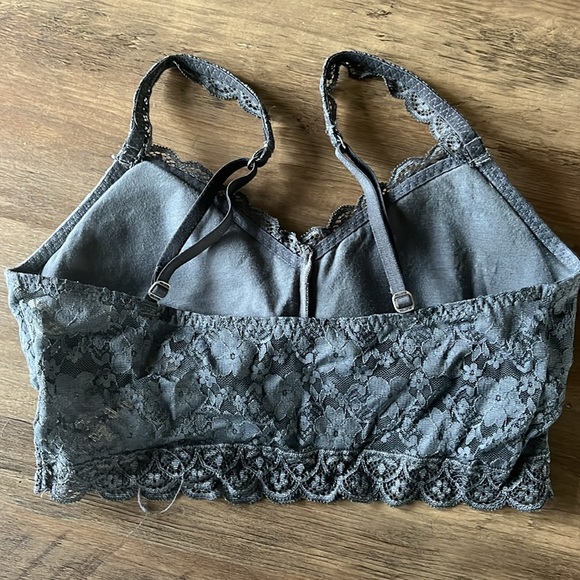 Hollister bralette - Picture 2 of 3